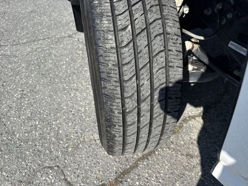 Used 2024 Toyota Tacoma SR image 25