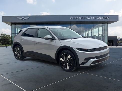 Used 2025 Hyundai Ioniq 5 SE RWD image 7