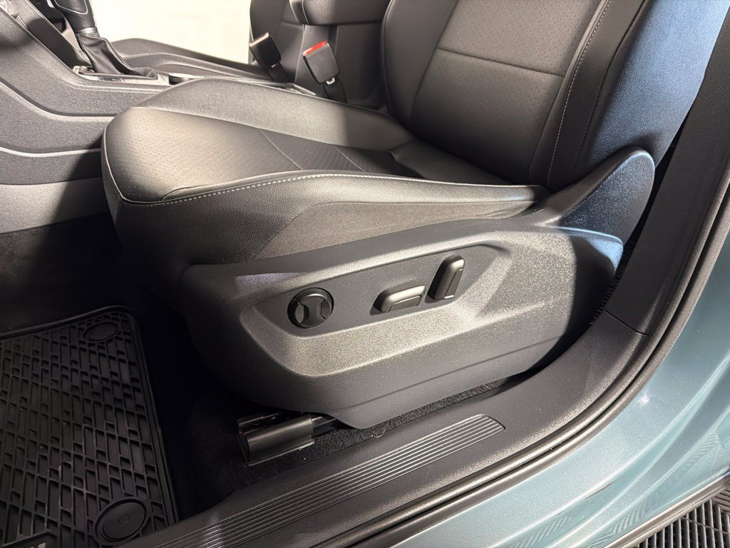 Used 2019 Volkswagen Tiguan SE w/ Panoramic Sunroof Package AWD/4WD image 11