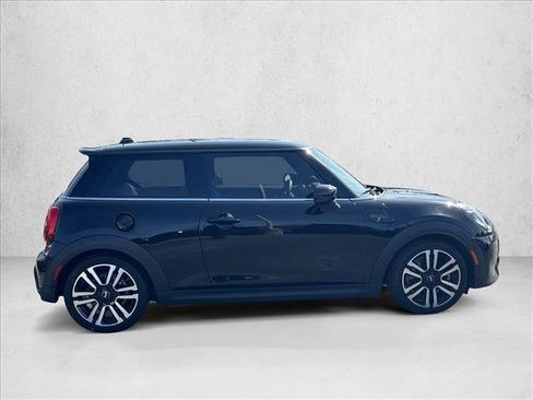 Used 2022 MINI Cooper S image 4