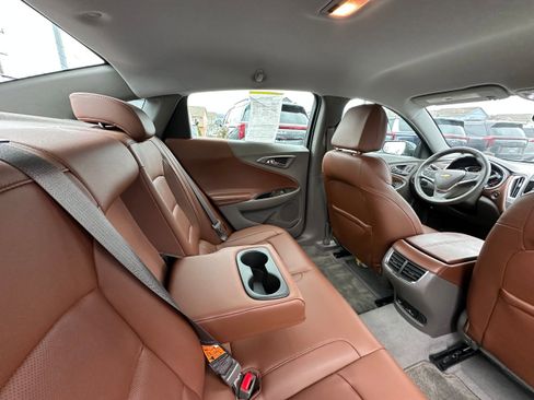 Used 2017 Chevrolet Malibu Premier image 12