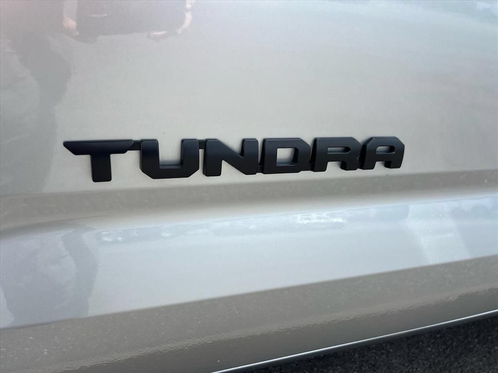 Used 2026 Toyota Tundra Limited AWD/4WD image 11