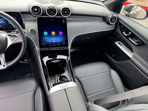 Certified 2025 Mercedes-Benz GLC 300 image 18