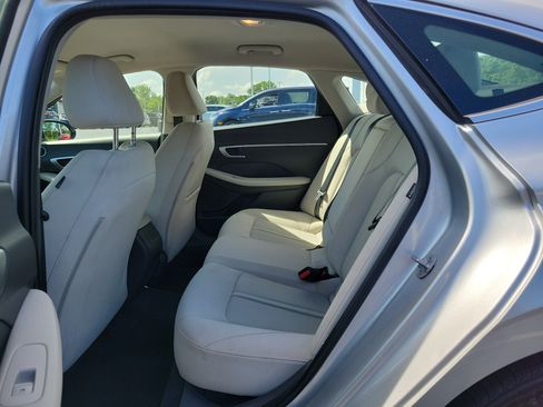 Used 2025 Hyundai Sonata SEL FWD image 10