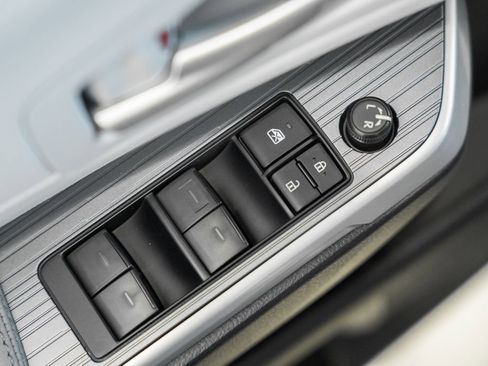New 2026 Toyota Sienna XLE FWD image 42