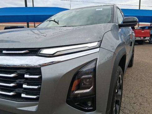 New 2026 Chevrolet Equinox LT FWD image 3