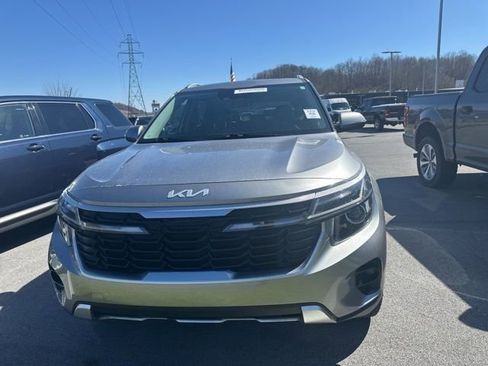 Used 2024 Kia Seltos EX image 5