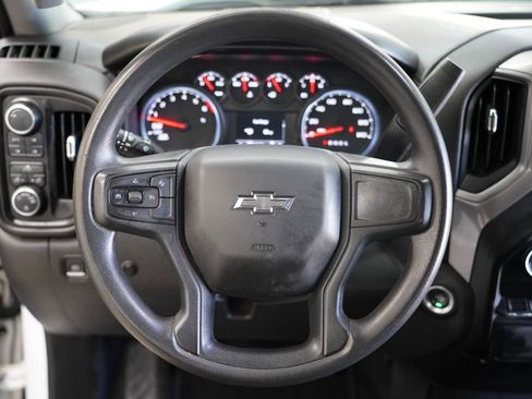 Used 2022 Chevrolet Silverado 1500 Custom Trail Boss AWD/4WD image 12