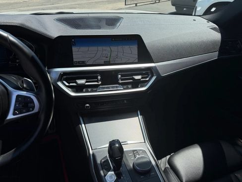 Used 2019 BMW 330i Sedan w/ M Sport Package RWD image 39