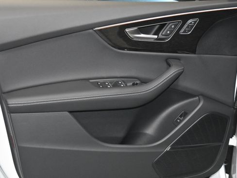 New 2026 Audi Q8 Premium Plus image 3