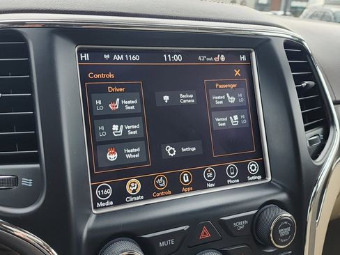 Used 2018 Jeep Grand Cherokee Overland image 25