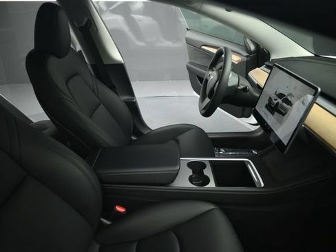 Used 2023 Tesla Model 3 Standard Range RWD image 57