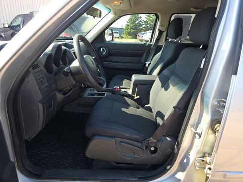 Used 2011 Dodge Nitro Heat w/ Popular Equipment Group AWD/4WD image 14