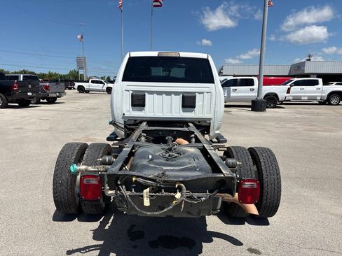 Used 2022 RAM 5500 Tradesman w/ Chrome Appearance Group AWD/4WD image 15
