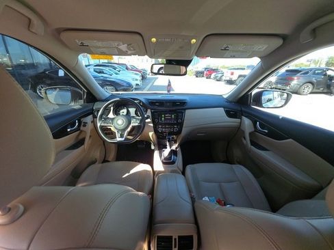 Used 2019 Nissan Rogue SL image 25