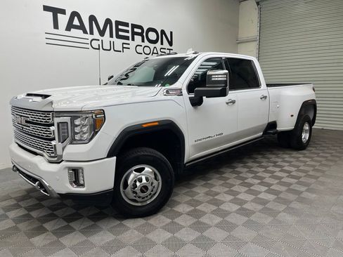 Used 2023 GMC Sierra 3500 Denali w/ Denali Ultimate Package AWD/4WD image 2