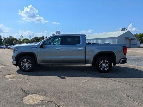 Used 2025 GMC Sierra 1500 SLT AWD/4WD image 7