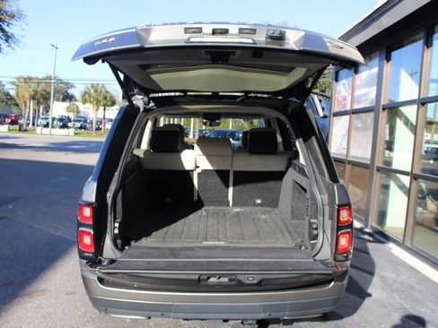 Used 2022 Land Rover Range Rover Westminster Edition image 38