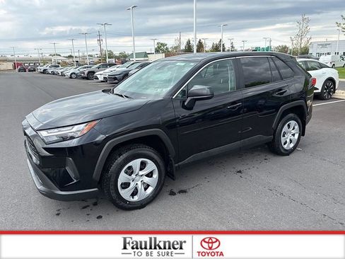 Used 2025 Toyota RAV4 LE AWD/4WD image 14