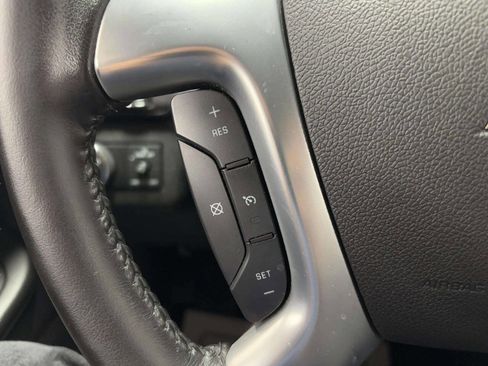 Used 2016 Chevrolet Traverse LT w/ Style and Technology Package image 34