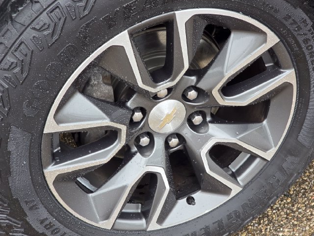 Used 2022 Chevrolet Silverado 1500 LT AWD/4WD image 20