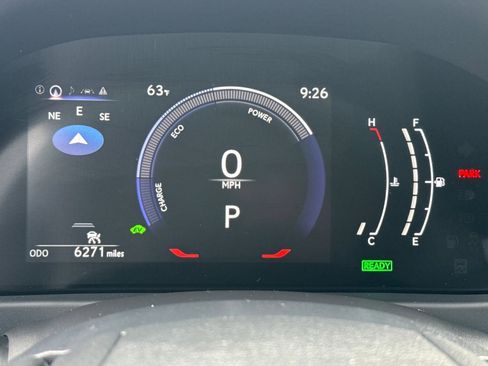 Certified 2025 Lexus UX 300h FWD w/ Accessory Package (Z2) image 18