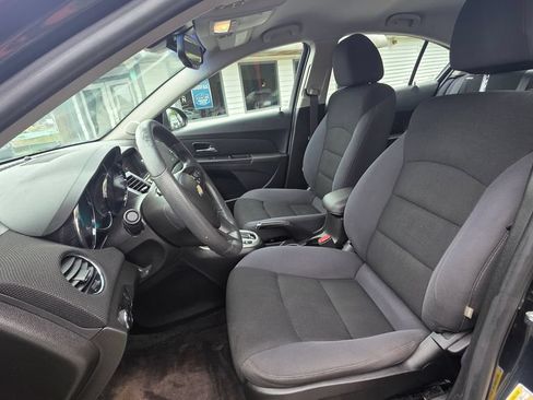 Used 2016 Chevrolet Cruze LT FWD image 10