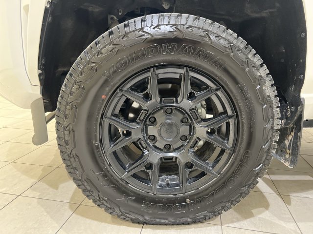 Used 2025 Toyota Tacoma SR5 RWD image 29