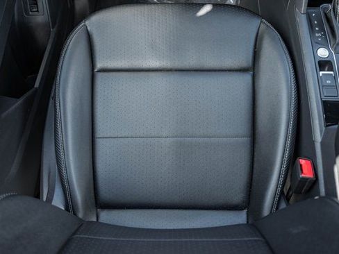 Used 2021 Volkswagen Atlas Cross Sport SEL image 33