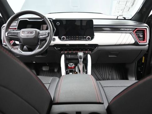 Used 2024 GMC Canyon AT4X image 24