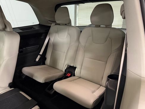 Used 2023 Volvo XC90 B6 Plus AWD/4WD image 11
