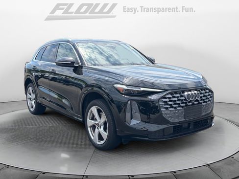 Used 2025 Audi Q5 Premium Plus w/ Premium Plus AWD/4WD image 1