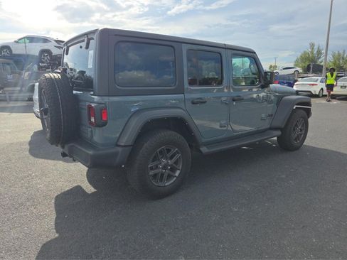 Used 2024 Jeep Wrangler Unlimited Sport AWD/4WD image 4