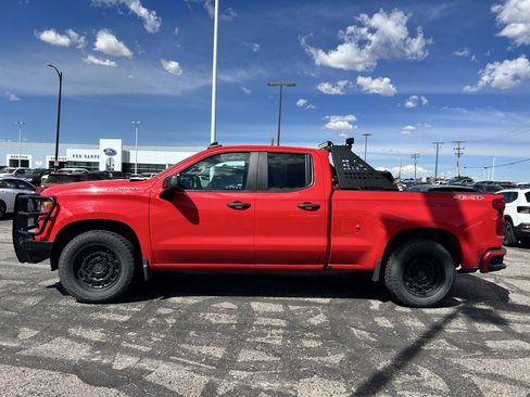Used 2024 Chevrolet Silverado 1500 Custom AWD/4WD image 2