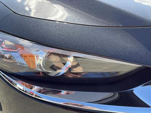 Used 2025 MAZDA MAZDA3 s image 10