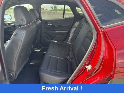 Used 2024 Chevrolet Trax RS FWD image 3
