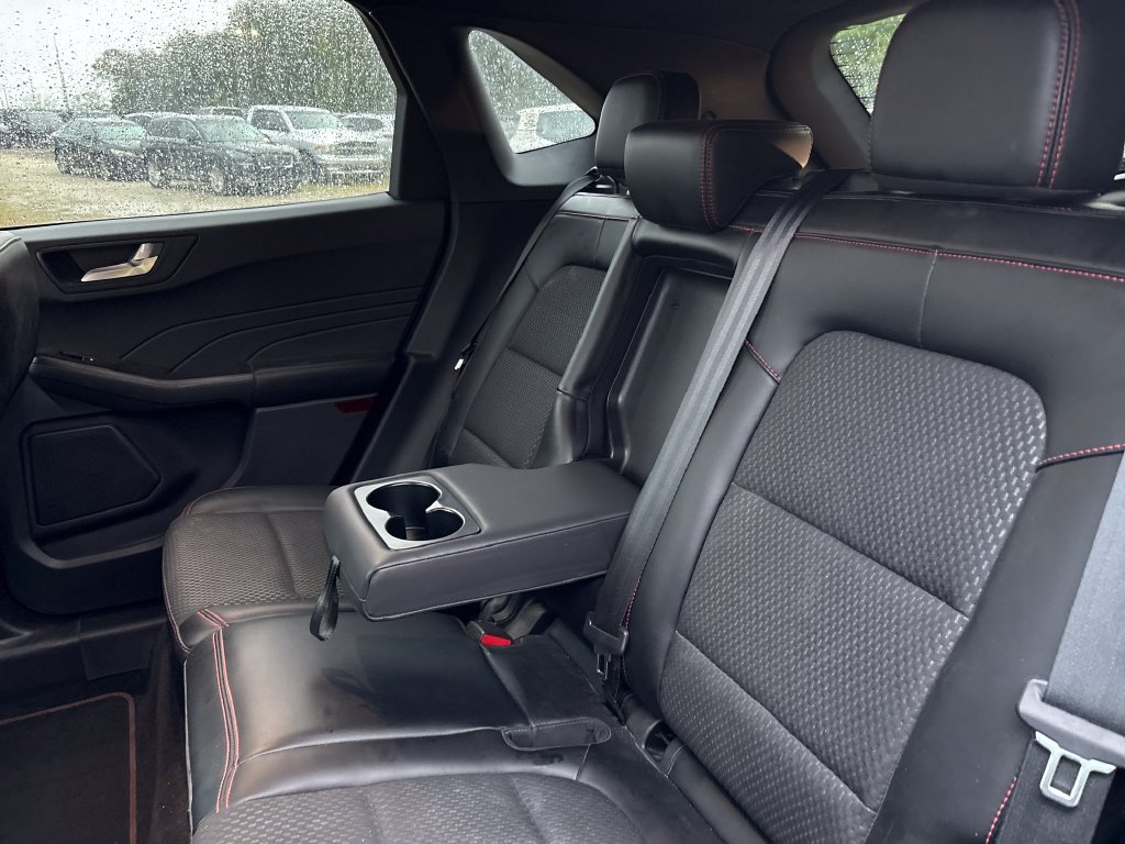 Certified 2023 Ford Escape ST-Line Elite AWD/4WD image 17