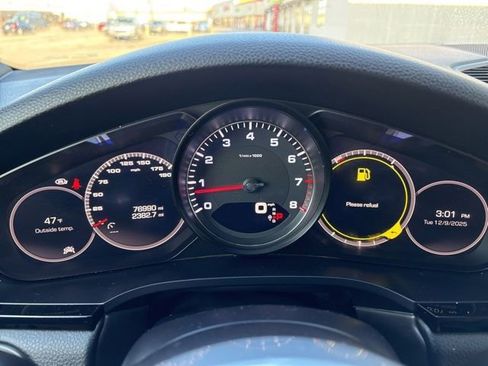 Used 2020 Porsche Cayenne S image 11