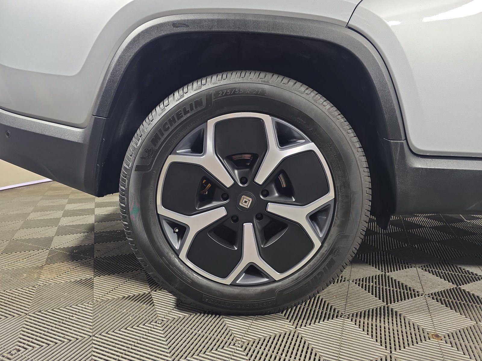 Used 2022 Rivian R1T Adventure AWD/4WD image 12