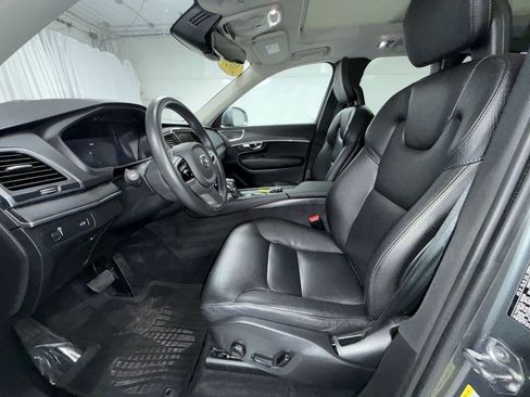 Used 2020 Volvo XC90 T6 Momentum w/ Protection Package Premier AWD/4WD image 12