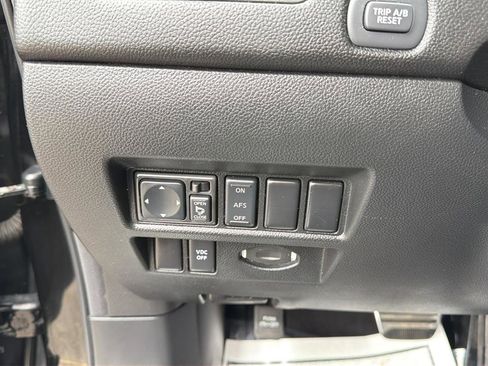 Used 2009 INFINITI FX35 2WD w/ Deluxe Touring Pkg image 27