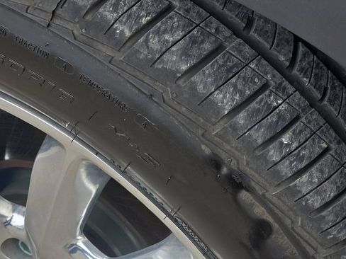 Used 2015 Jeep Cherokee Limited AWD/4WD image 18
