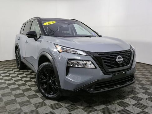 Used 2023 Nissan Rogue SV w/ SV Premium Package image 3
