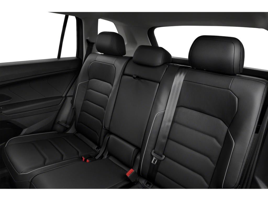 Used 2018 Volkswagen Tiguan SEL AWD/4WD image 39