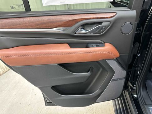Used 2024 GMC Yukon Denali Ultimate image 28