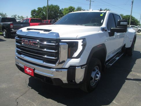 Used 2026 GMC Sierra 3500 SLE w/ SLE Value Package AWD/4WD image 13