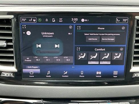 Used 2024 Chrysler Pacifica Touring-L FWD image 22