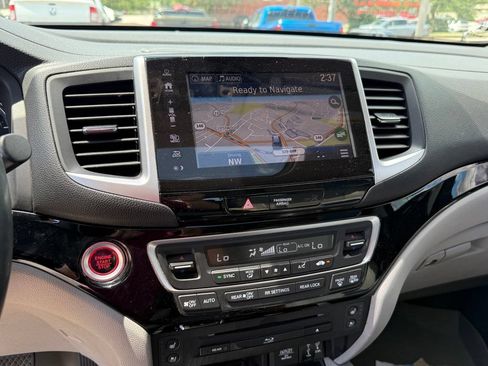 Used 2018 Honda Pilot Elite image 19