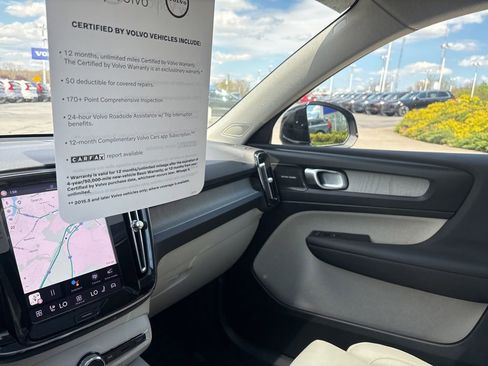 Certified 2023 Volvo XC40 B5 Plus w/ Driver Assist Package AWD/4WD image 32