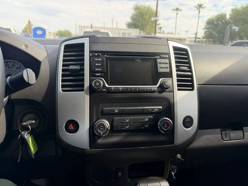 Used 2015 Nissan Frontier Desert Runner RWD image 22